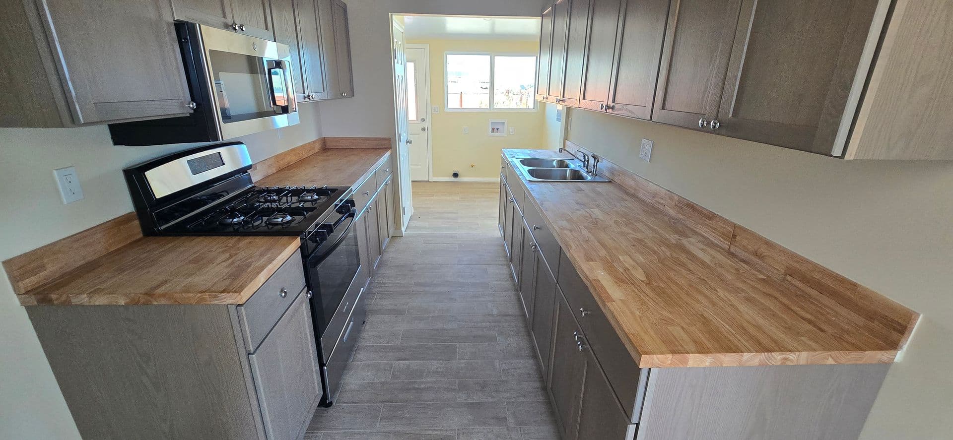 Trona House: 13366 Verbena St