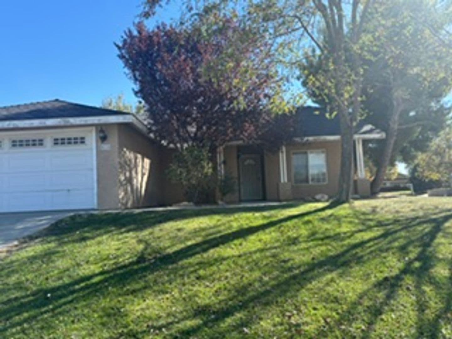 Tehachapi House: 818 Elm Steet