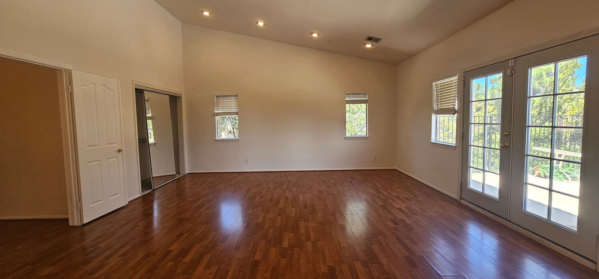 Palmdale House: 7229 Ojai Dr