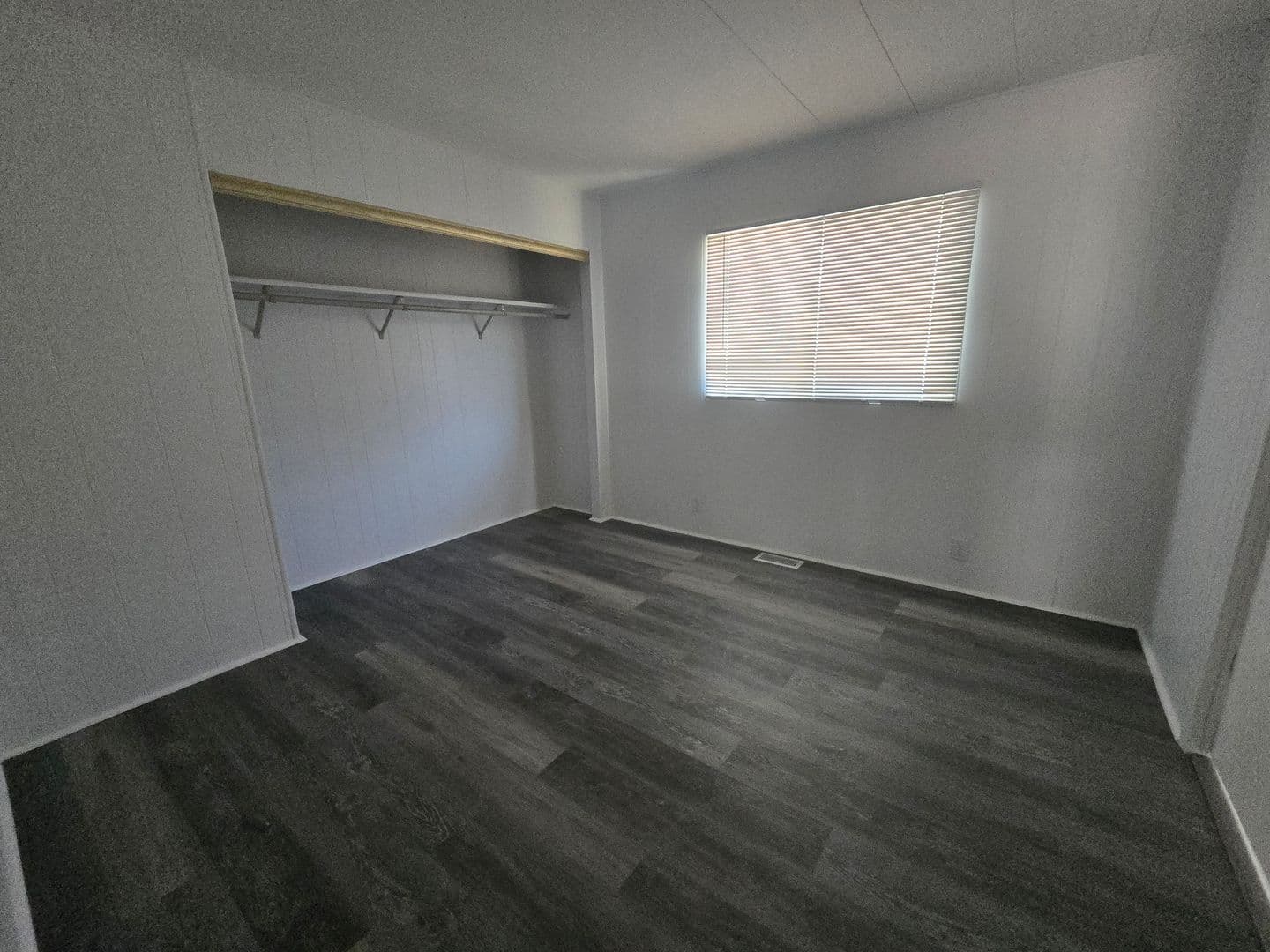 Ridgecrest Apartment: 1631 Chaparral Dr