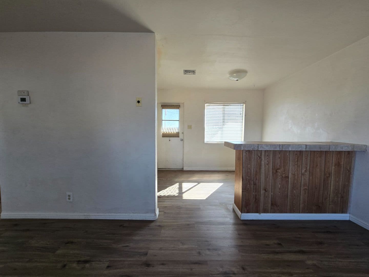 Ridgecrest Apartment: 1300 E Church Ave