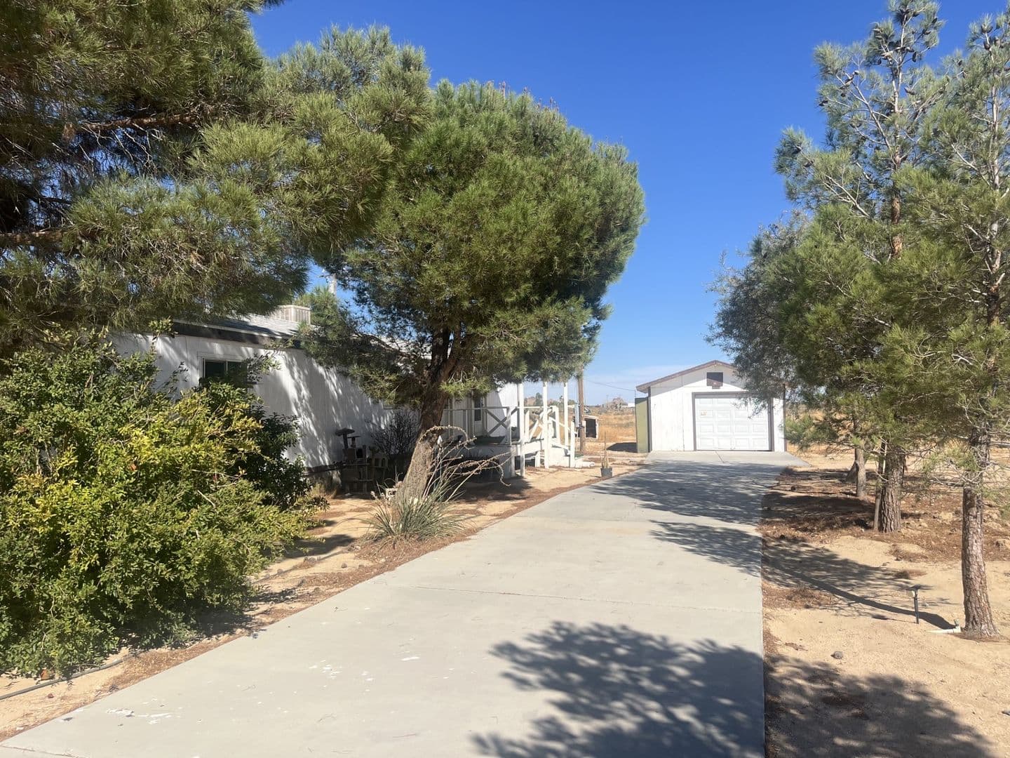 Mojave House: 10348 Lone Butte Rd
