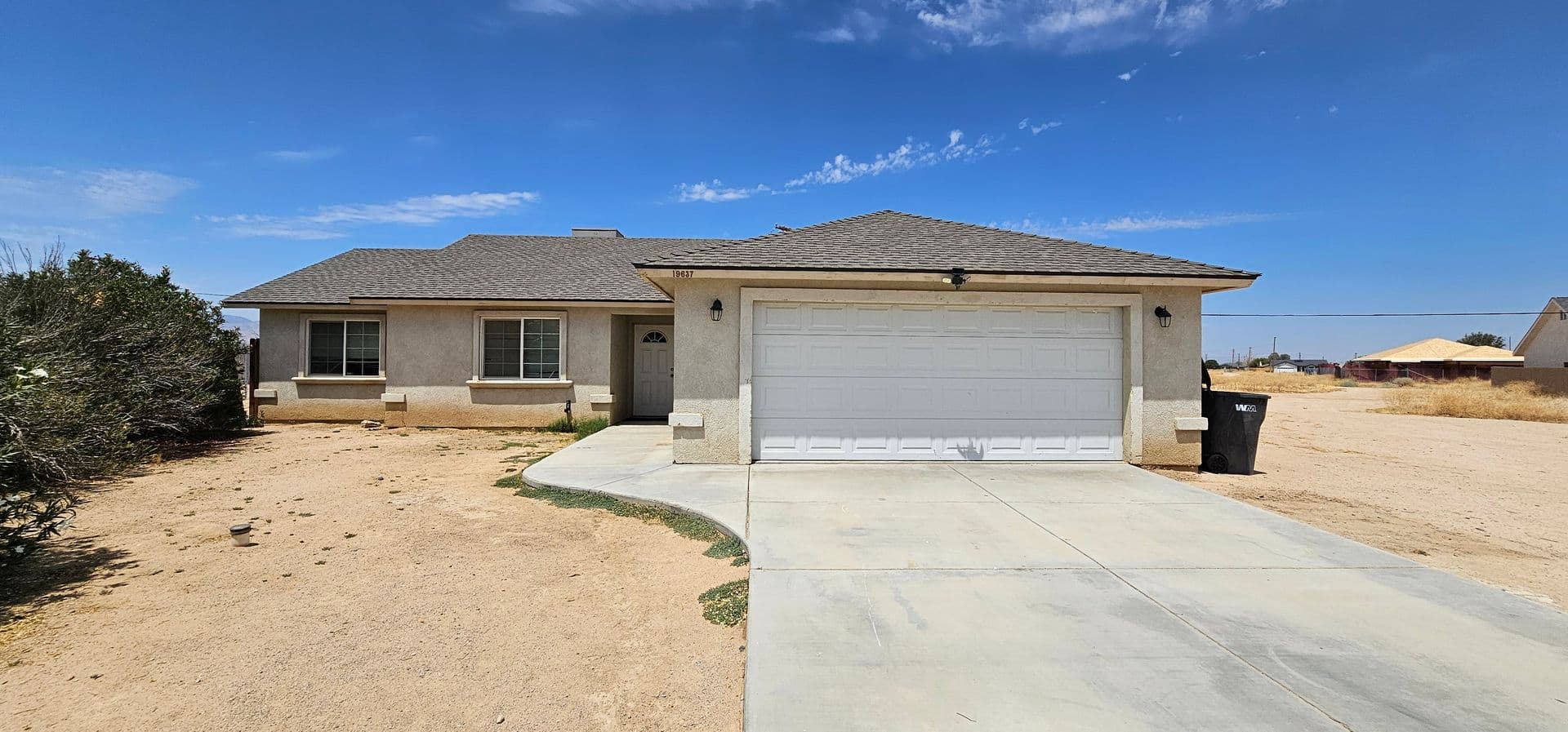 California City House: 19637 - 81st St