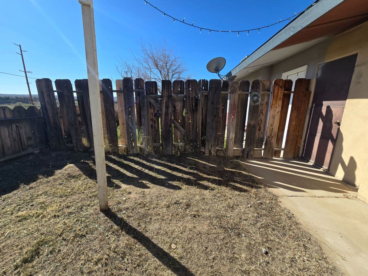 Ridgecrest Apartment: 1300 E Church Ave
