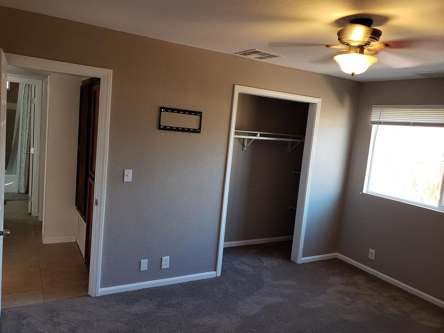 Ridgecrest Apartment: 424 W Robertson Rd