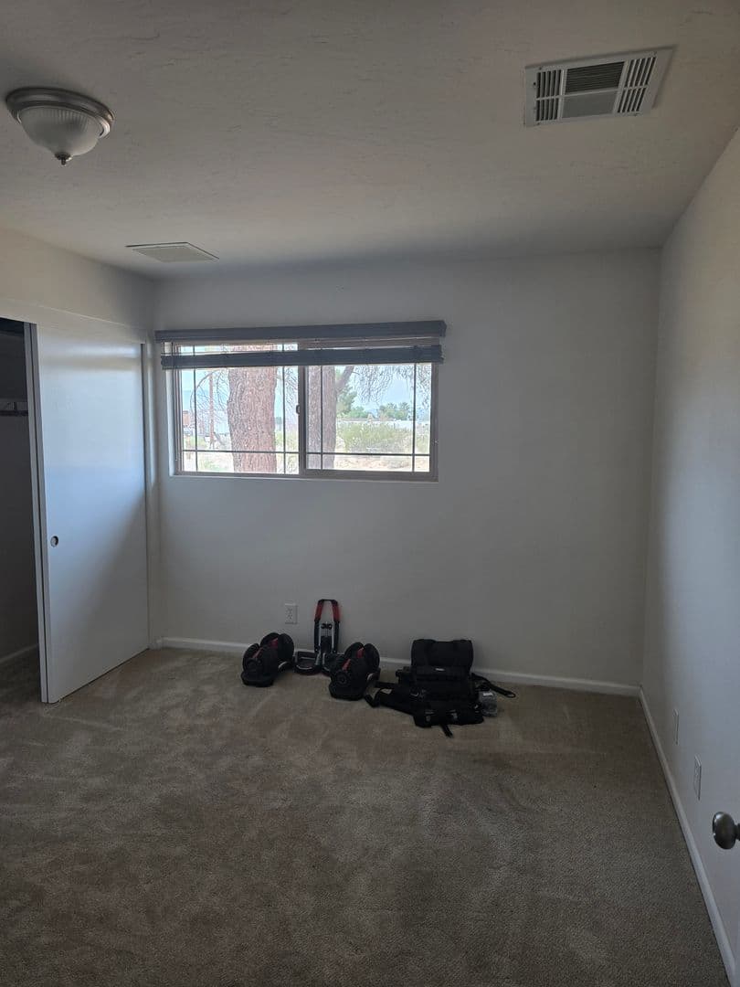 Ridgecrest Apartment: 5363 Weiman Ave