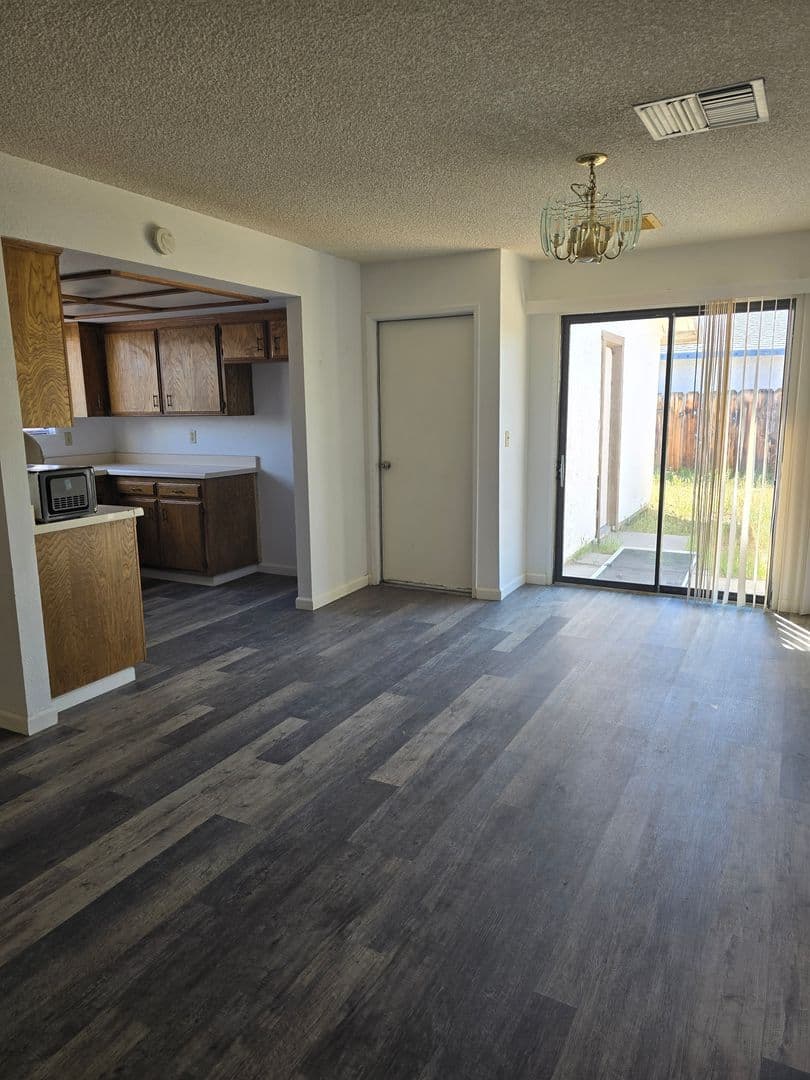 Ridgecrest House: 932 Kinnett Ave