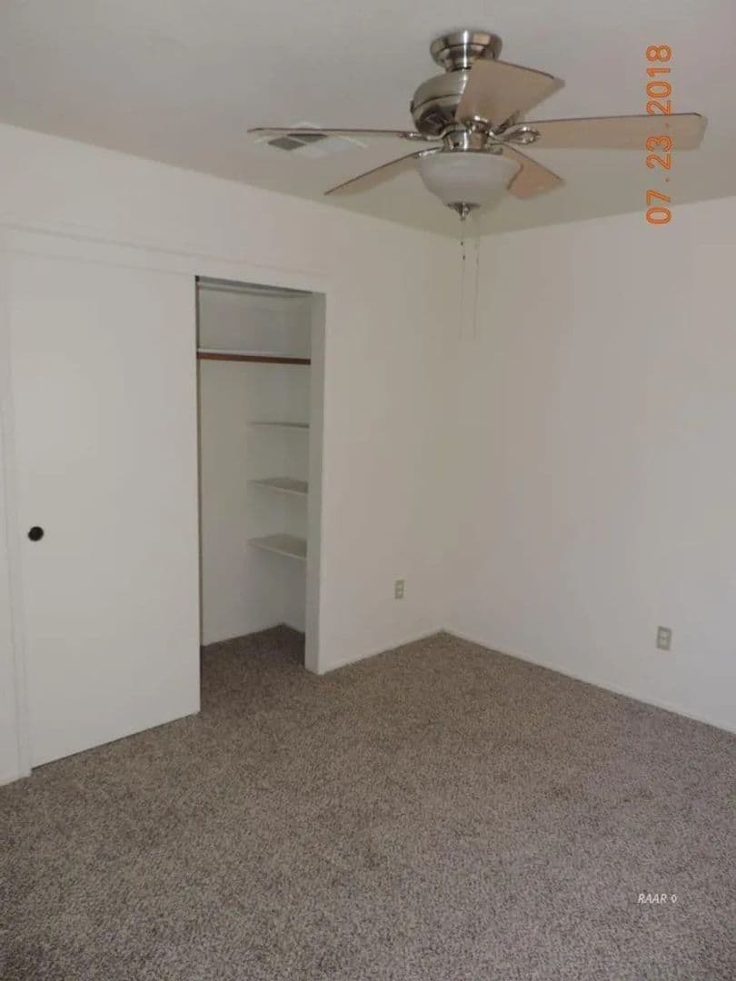 Ridgecrest Apartment: 128 S Locust St