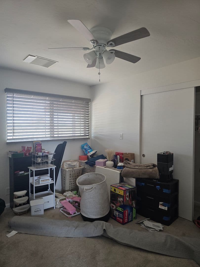 Ridgecrest Apartment: 5363 Weiman Ave