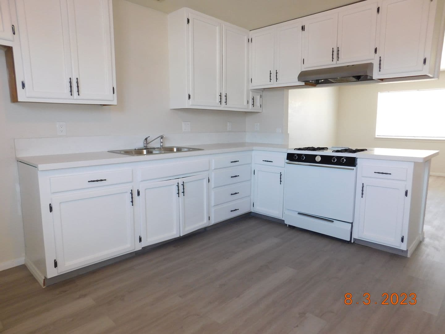 Ridgecrest Apartment: 135 S Norma St
