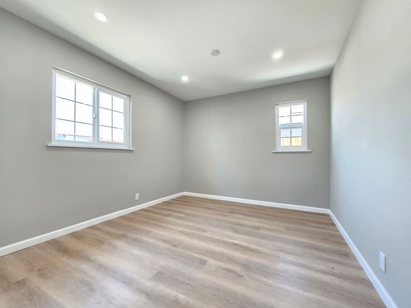 Ridgecrest House: 225 N Helena St