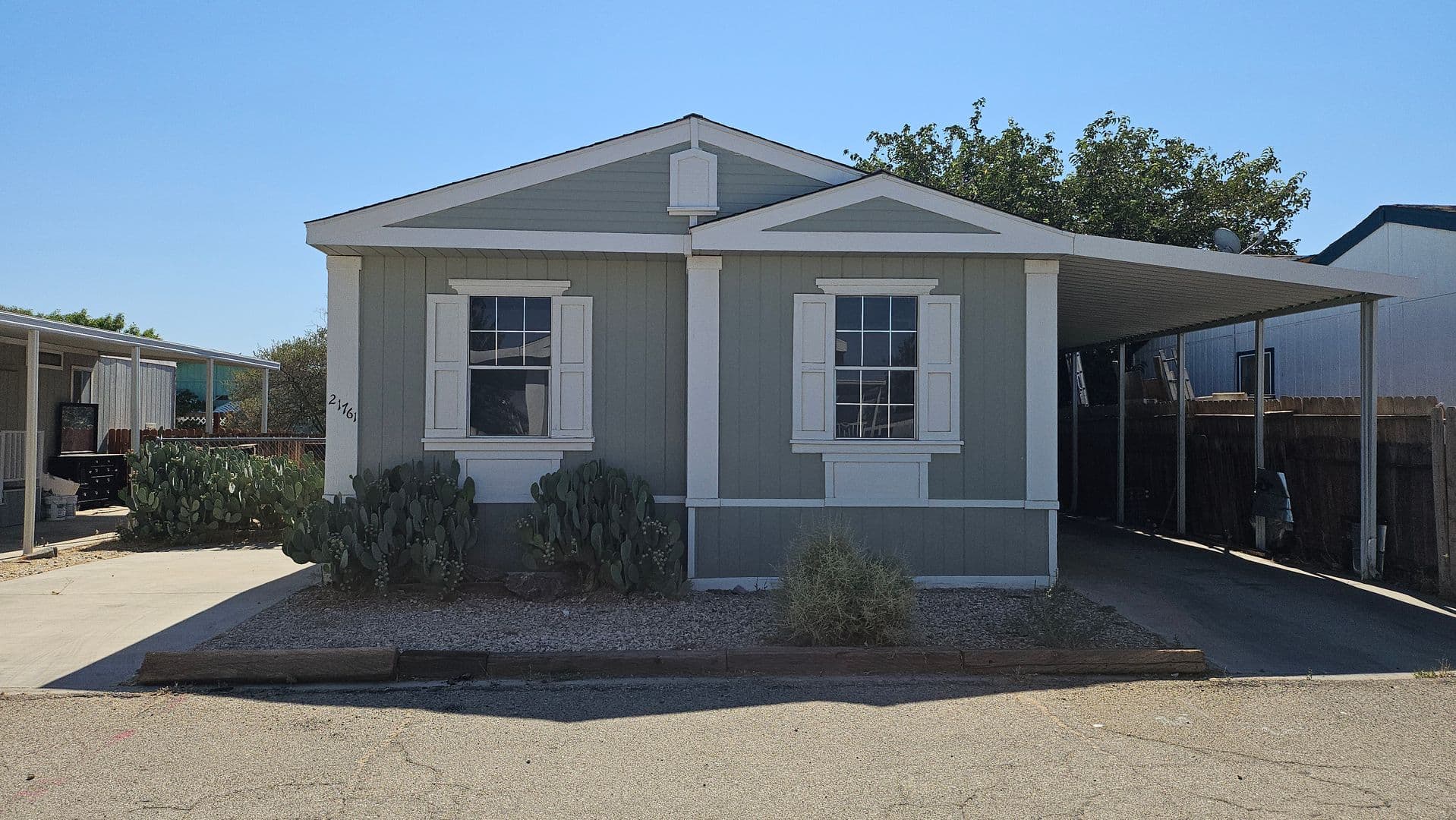 California City House: 21761 Wisteria St