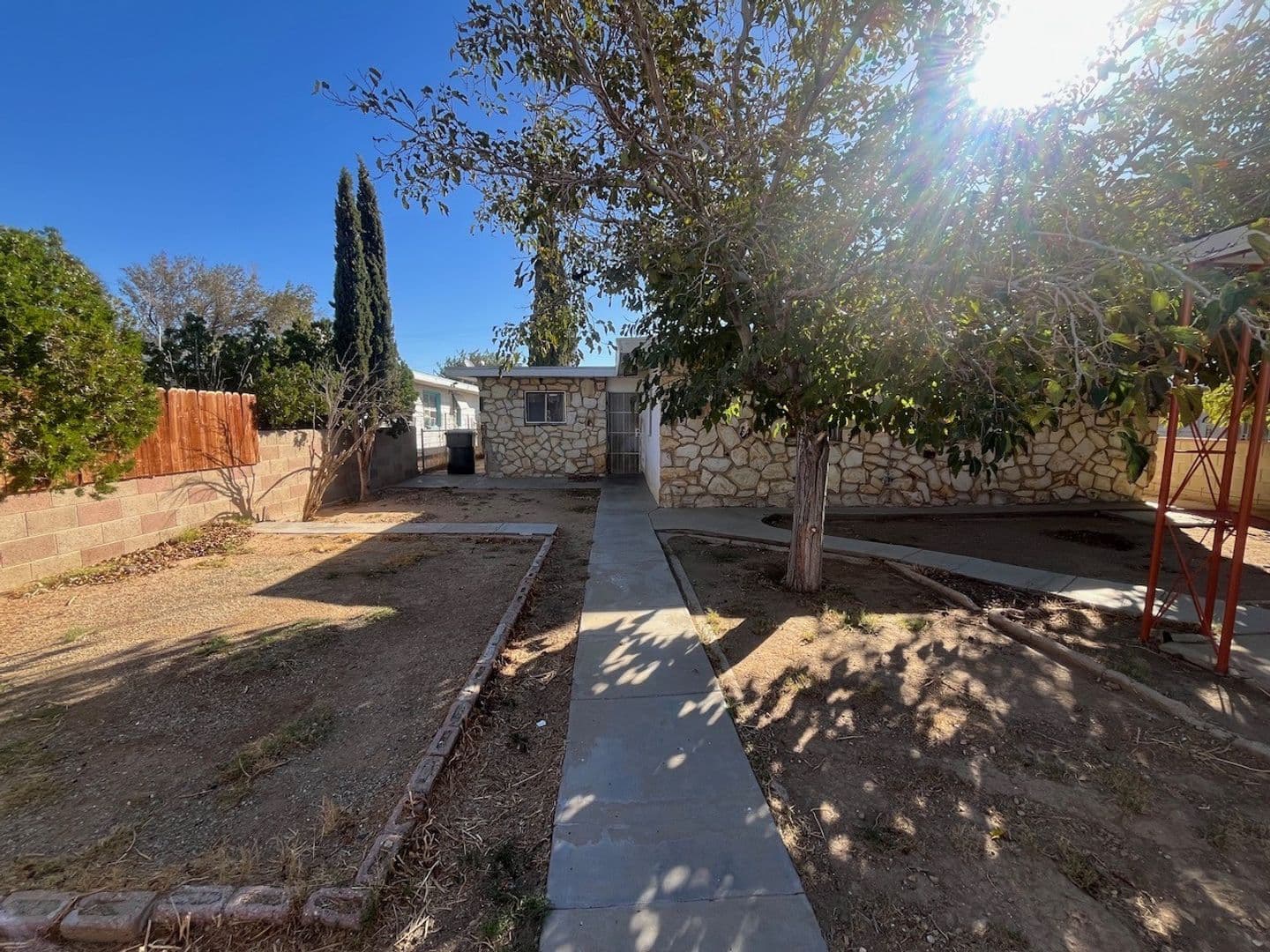 Mojave House: 15633 O Street
