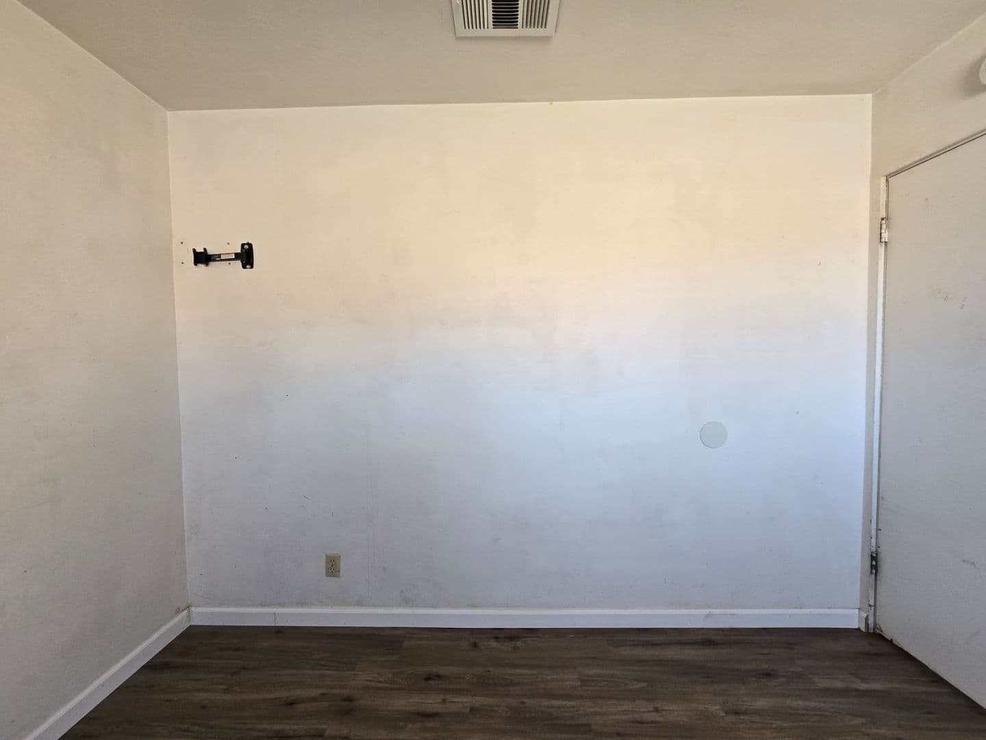 Ridgecrest Apartment: 1300 E Church Ave