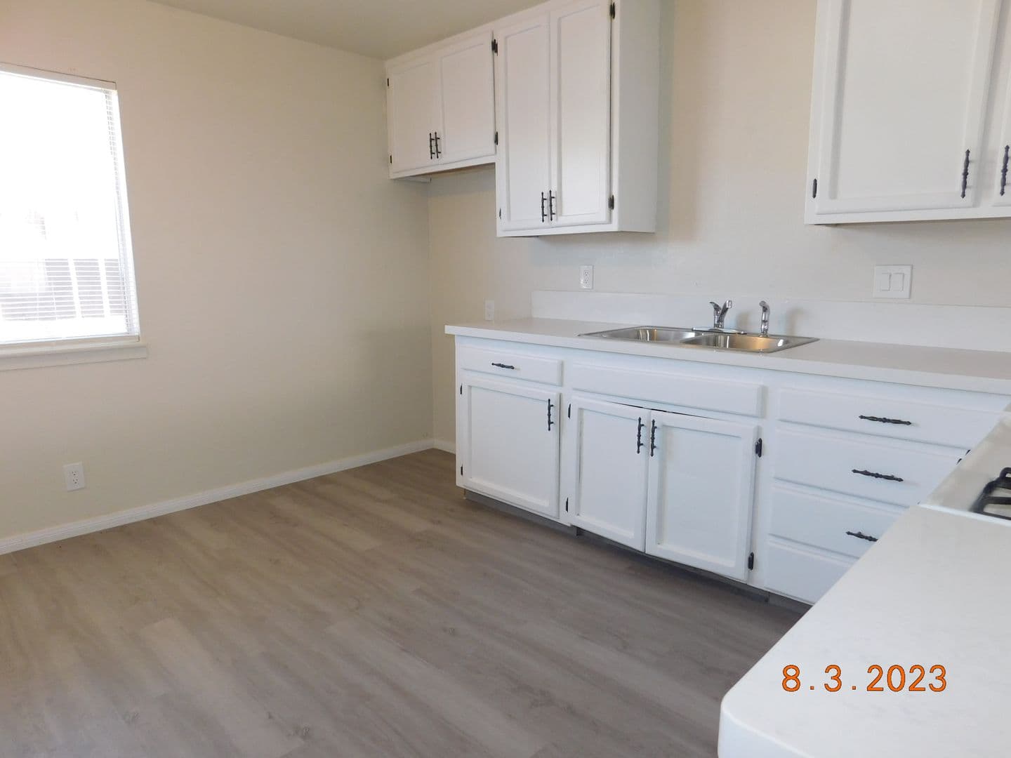 Ridgecrest Apartment: 135 S Norma St