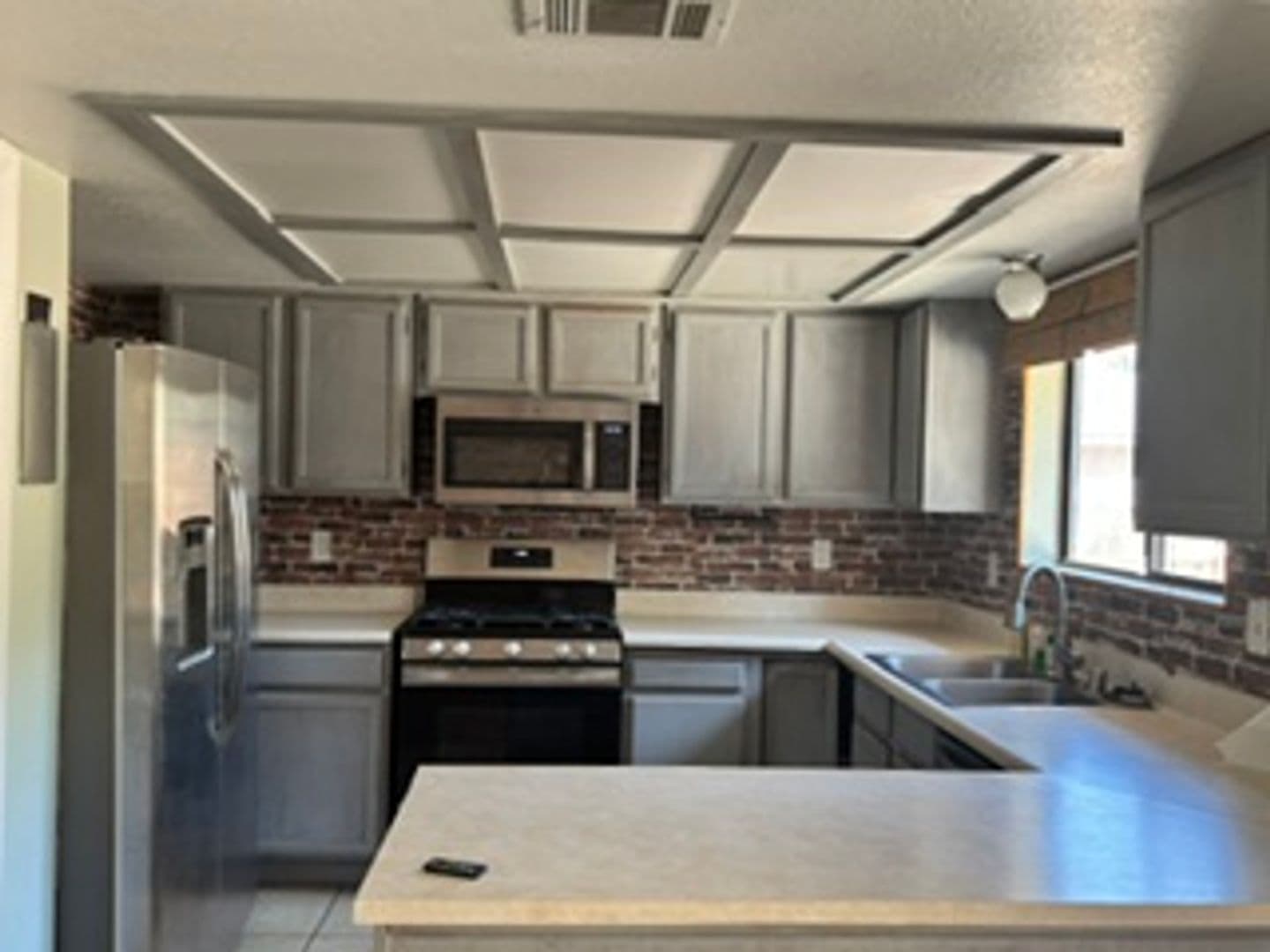 Tehachapi House: 17861 Tanforan Drive