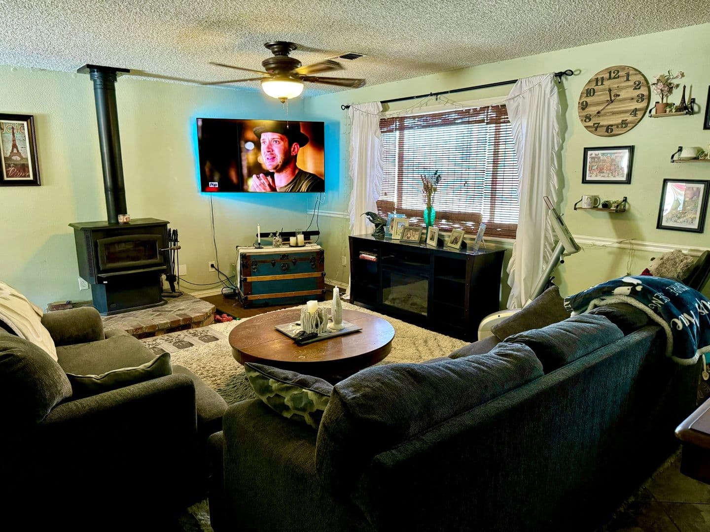Tehachapi House: 17861 Tanforan Drive