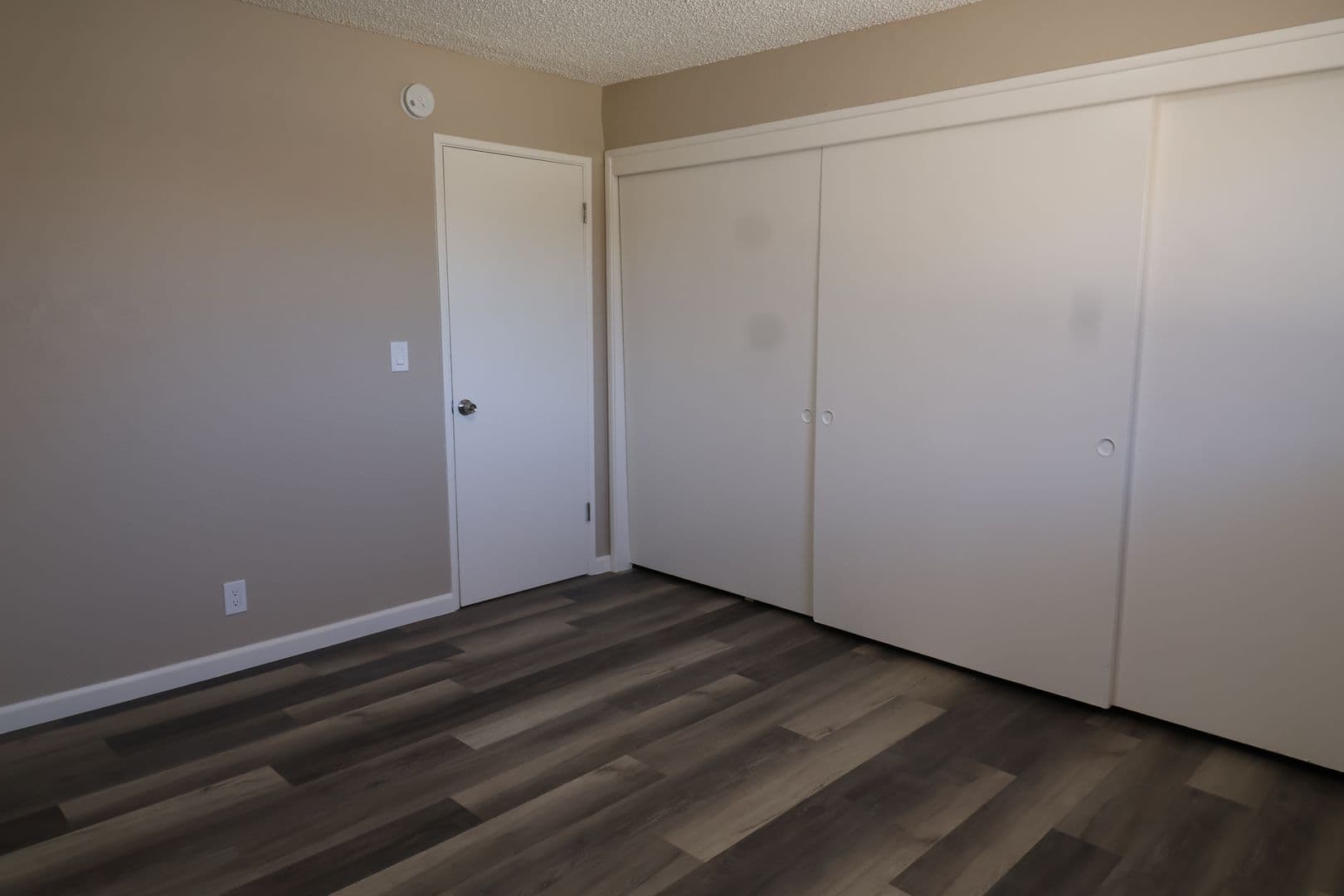 Ridgecrest Apartment: 430 W Moyer Ave