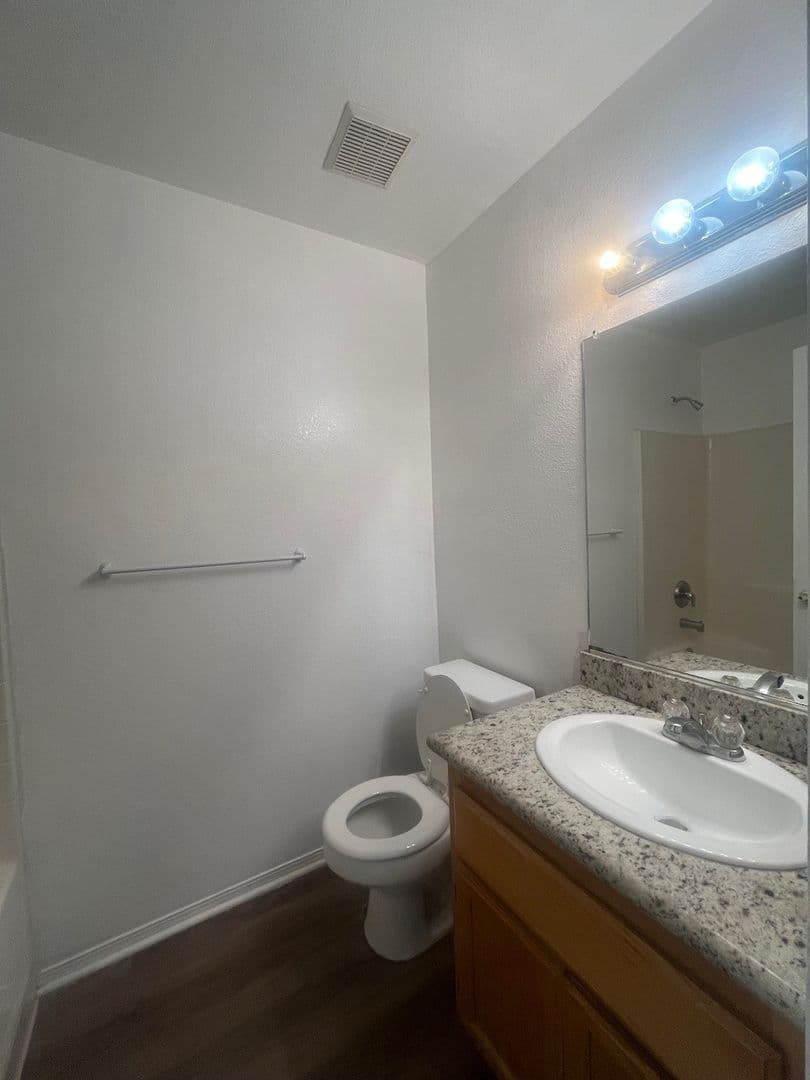 California City Apartment: 21412 Corwin St.