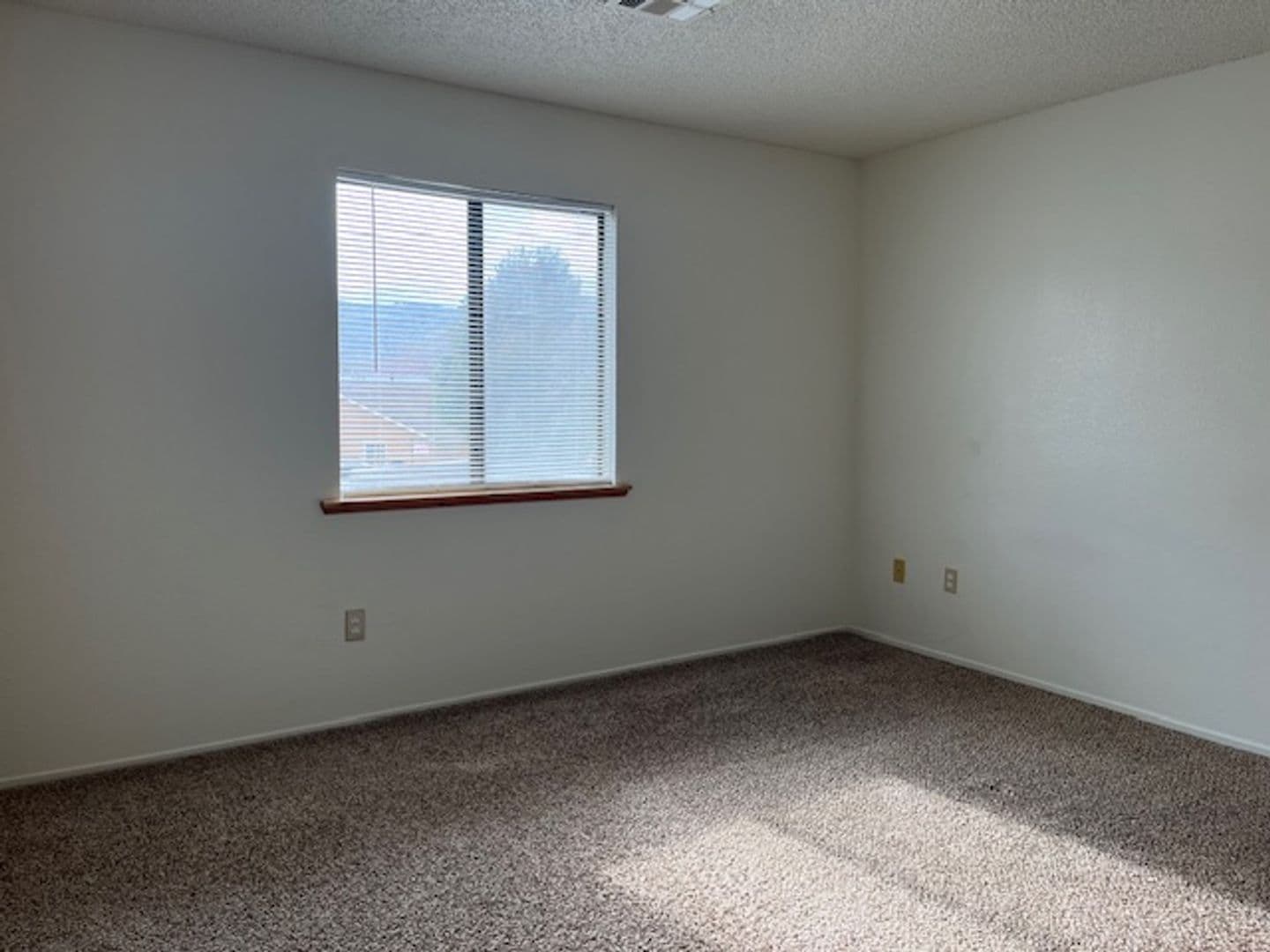 Tehachapi Apartment: 21204 Madre Street