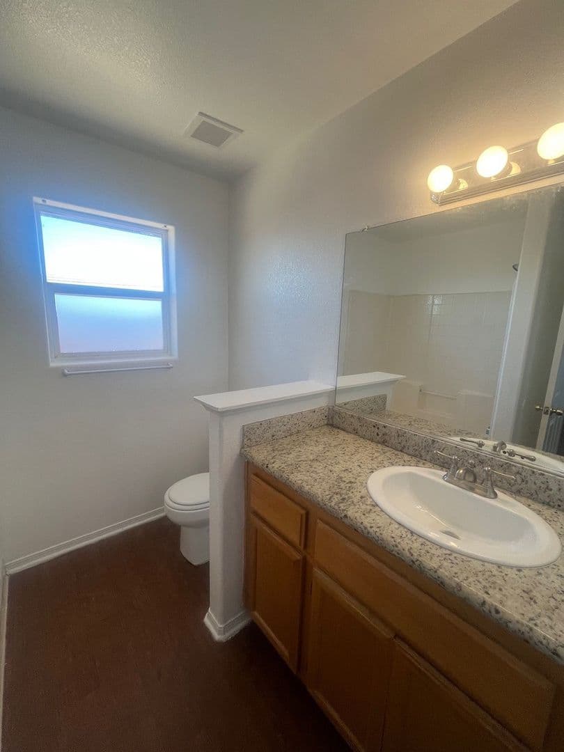 California City Apartment: 21412 Corwin St.