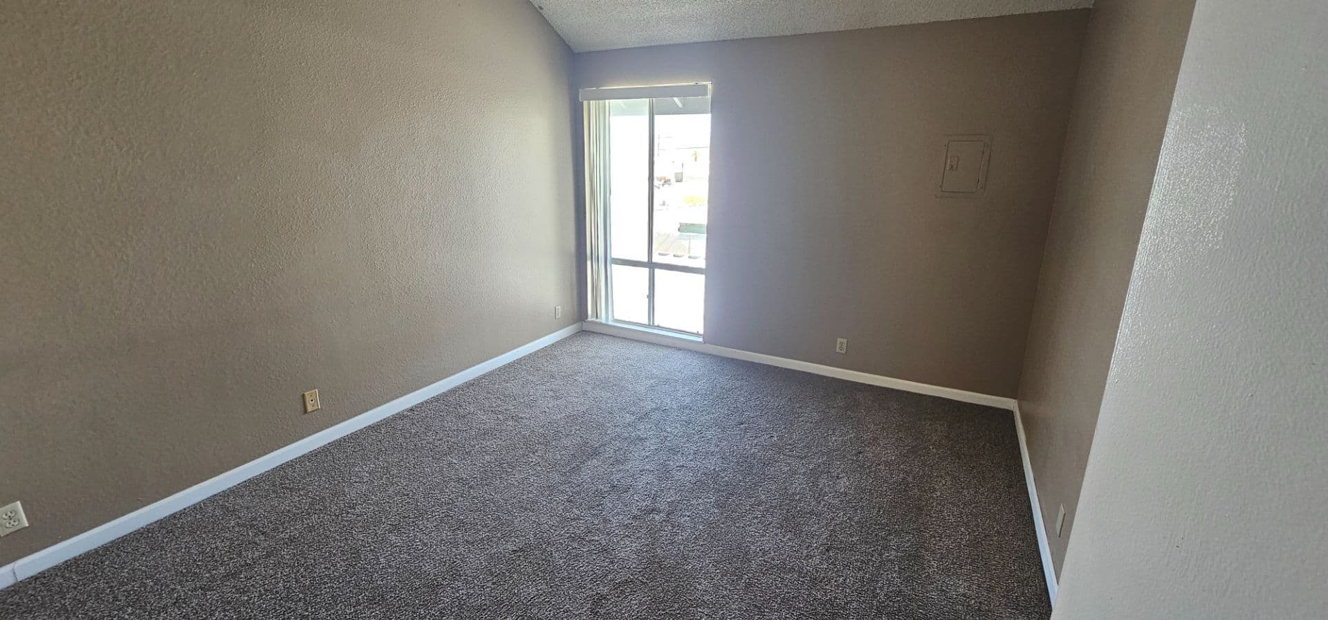 Ridgecrest Apartment: 726 N Sanders St