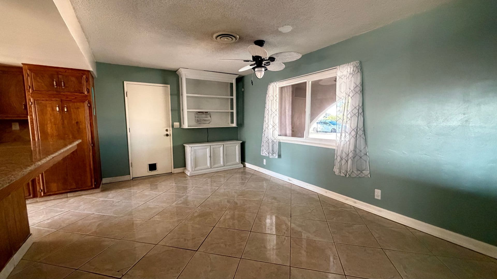 Ridgecrest House: 218 S Primrose Street