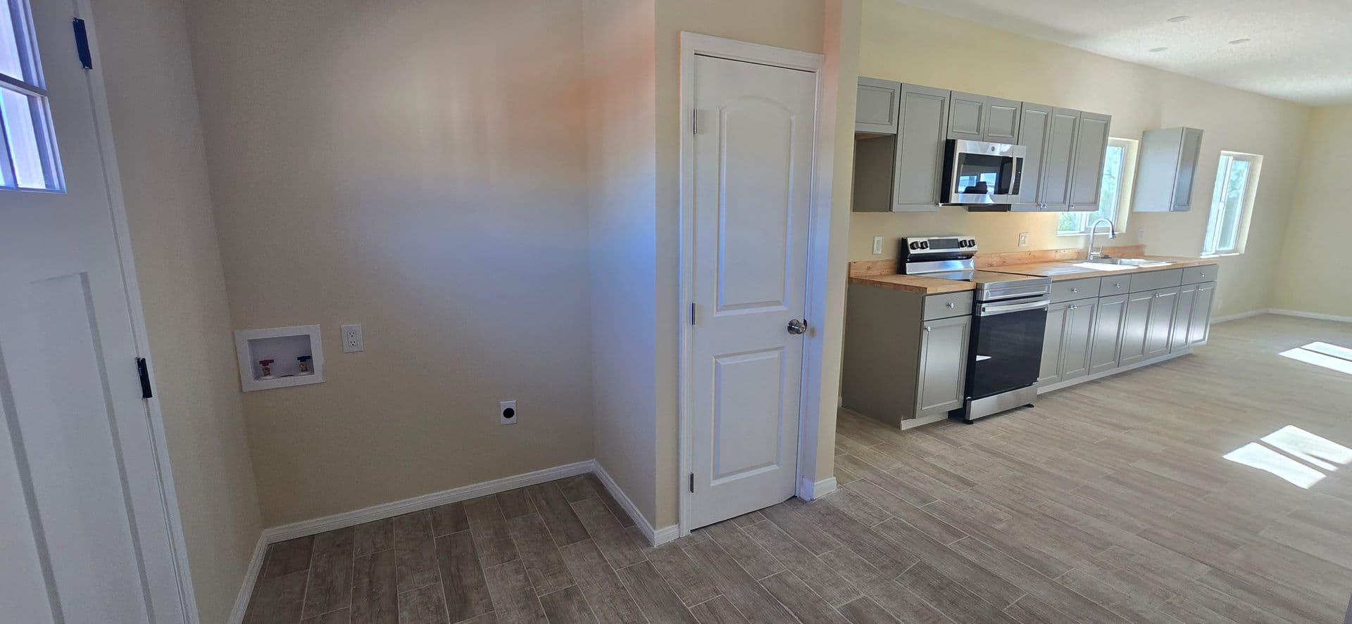 Trona House: 13350 Aster St