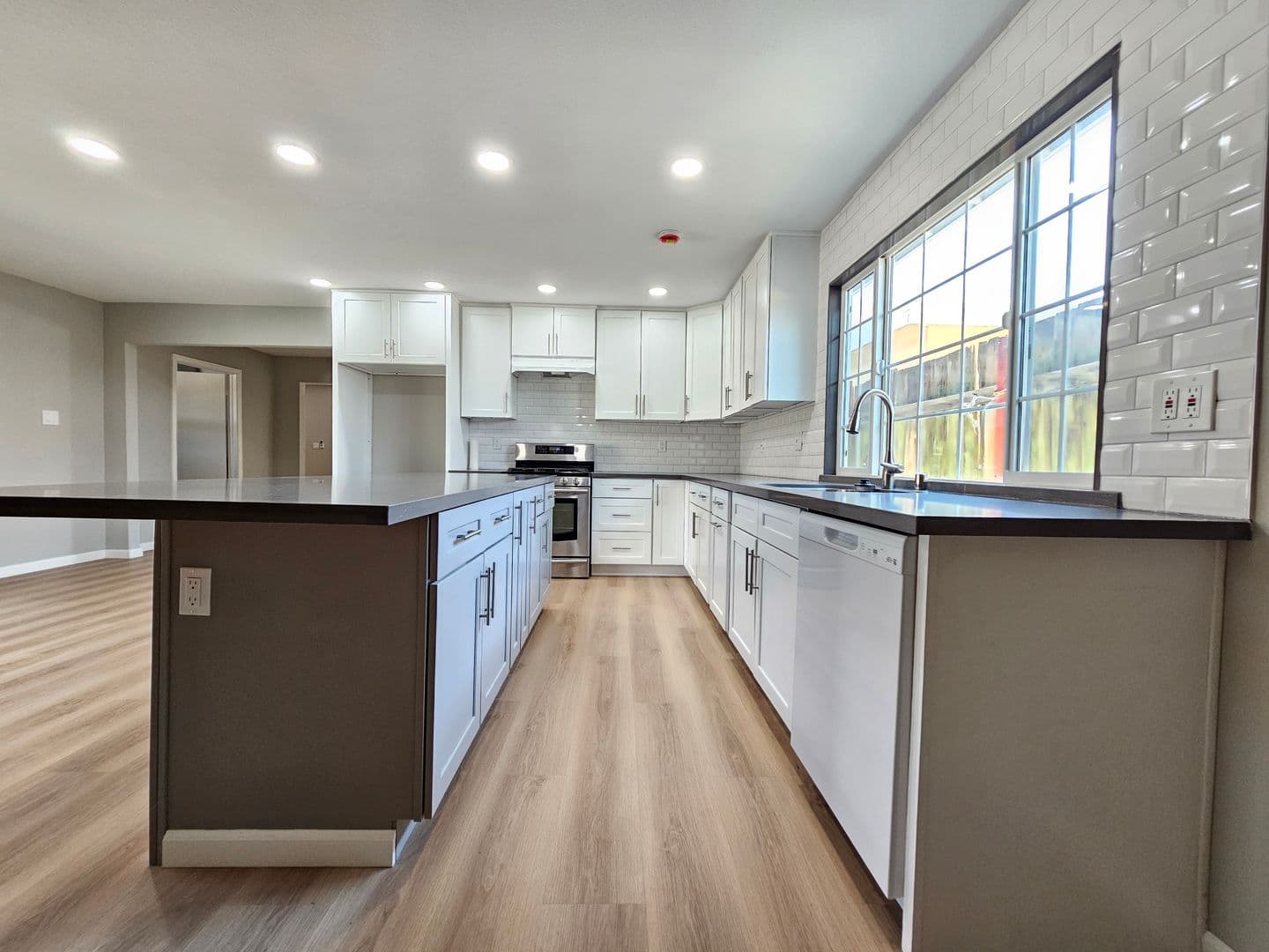 Ridgecrest House: 225 N Helena St