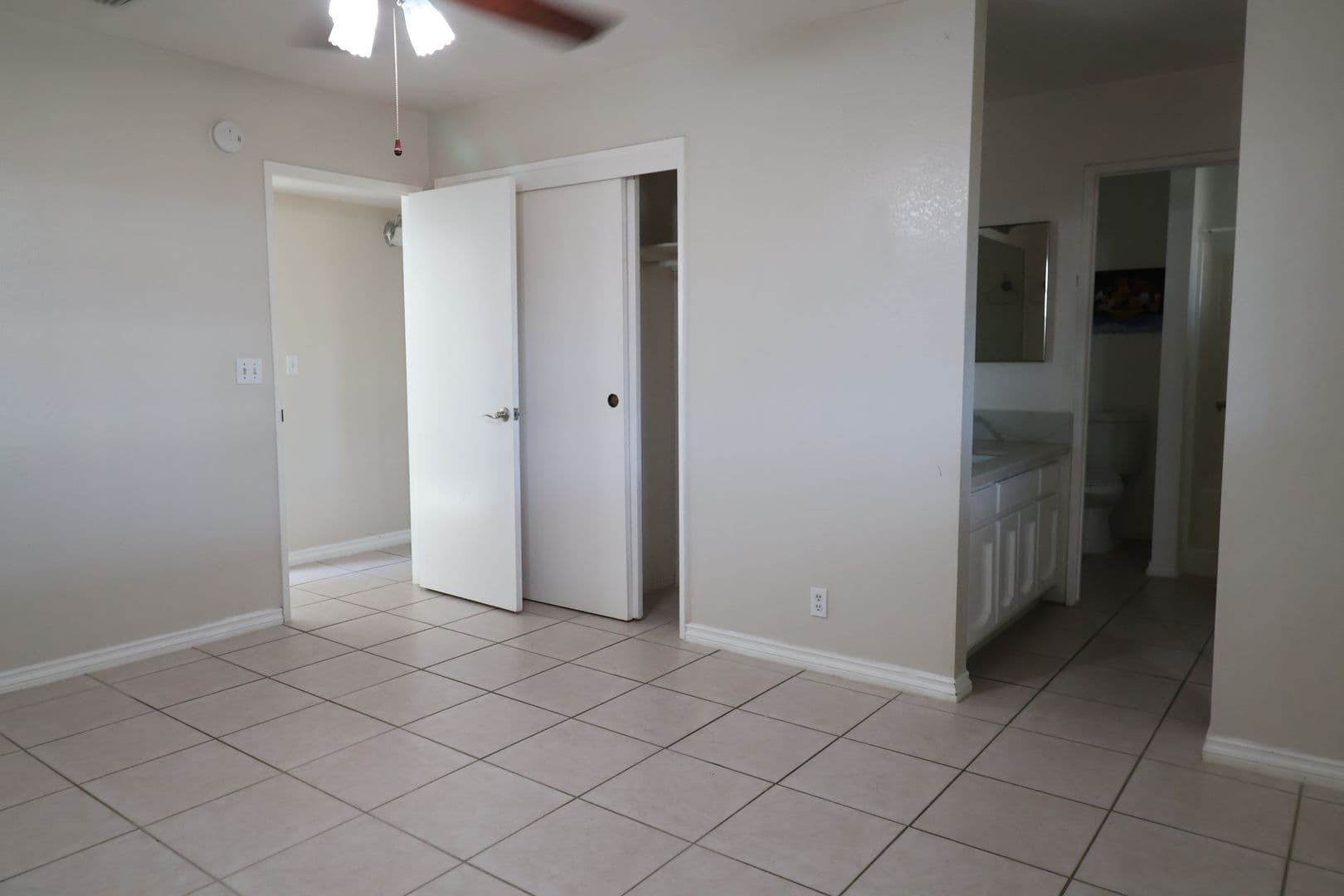 Ridgecrest House: 528 S Sorrel St