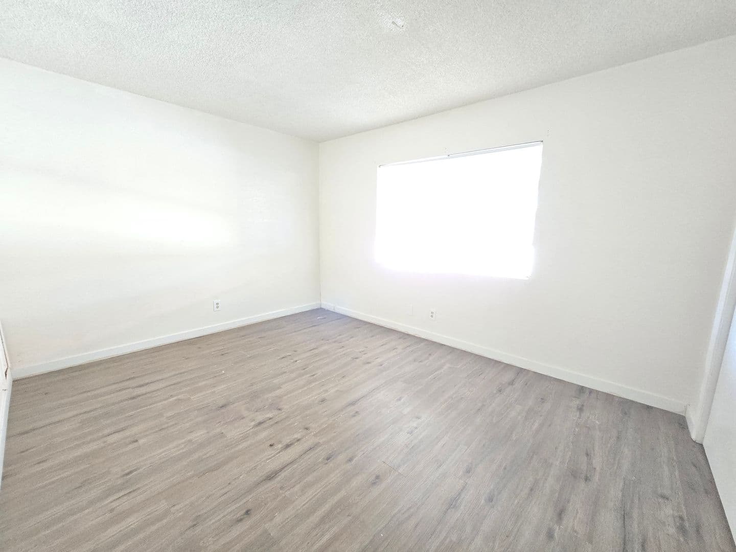 Ridgecrest Apartment: 141 W Upjohn Ave-100's