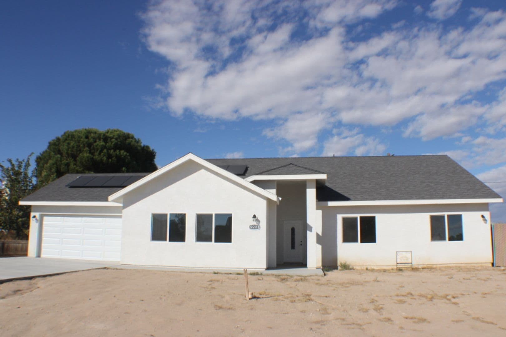 California City House: 7820 Bay Avenue