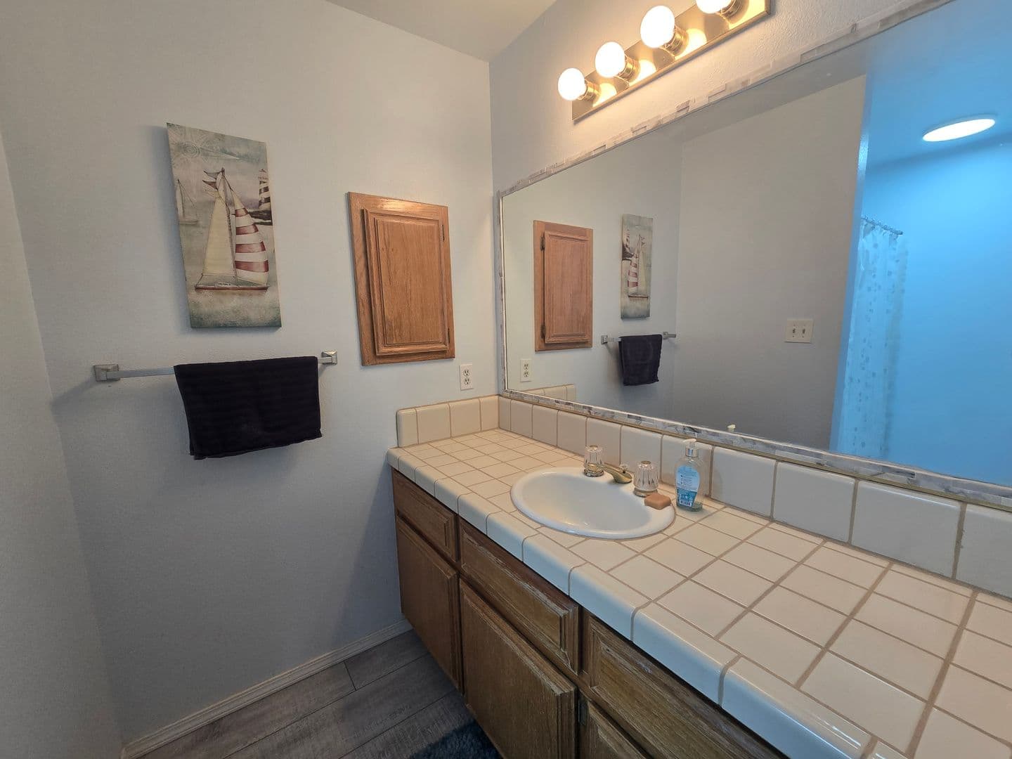 Ridgecrest House: 930 Conejo Ave
