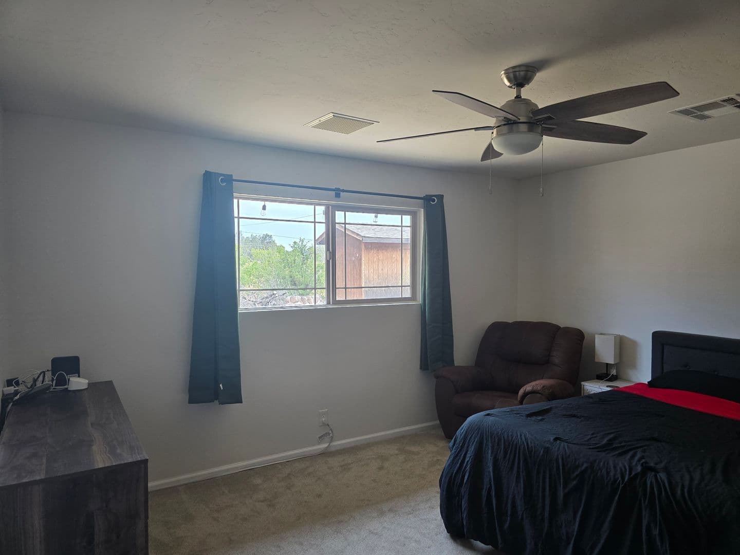 Ridgecrest Apartment: 5363 Weiman Ave