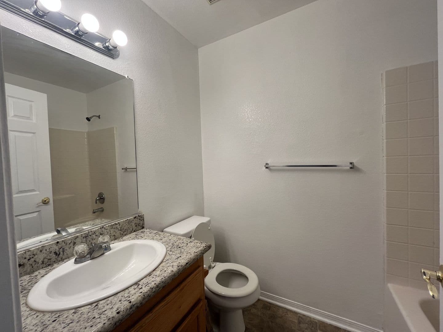 California City Apartment: 21412 Corwin St.
