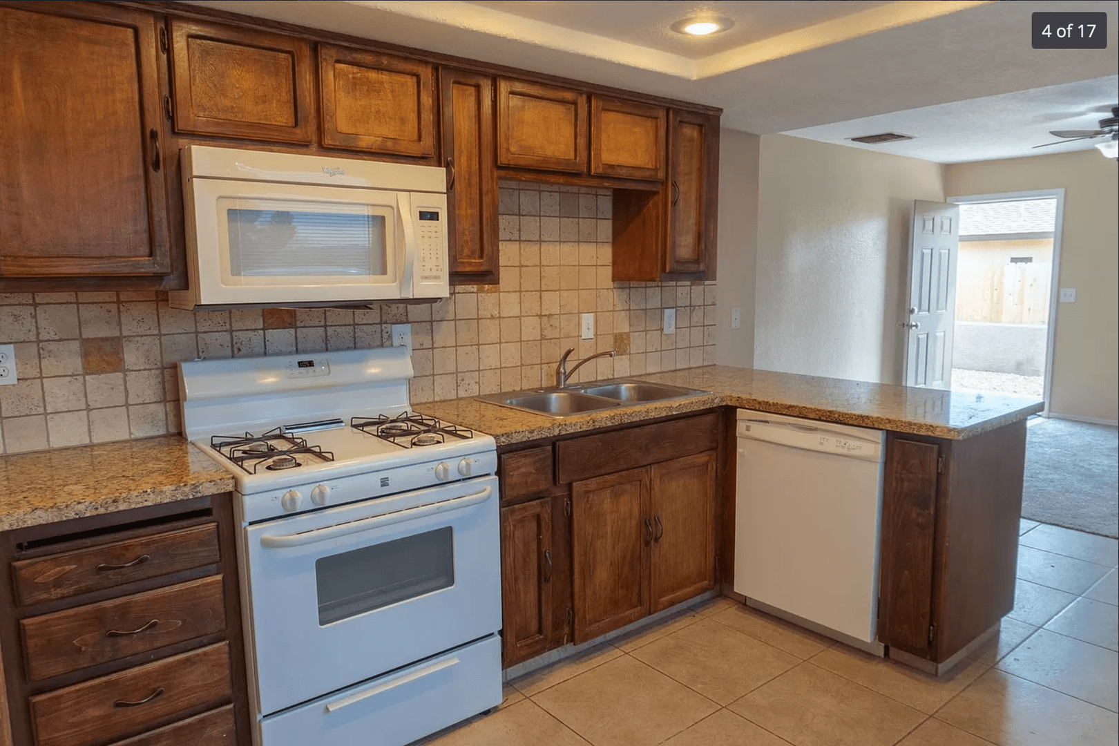 Ridgecrest Apartment: 424 W Robertson Rd