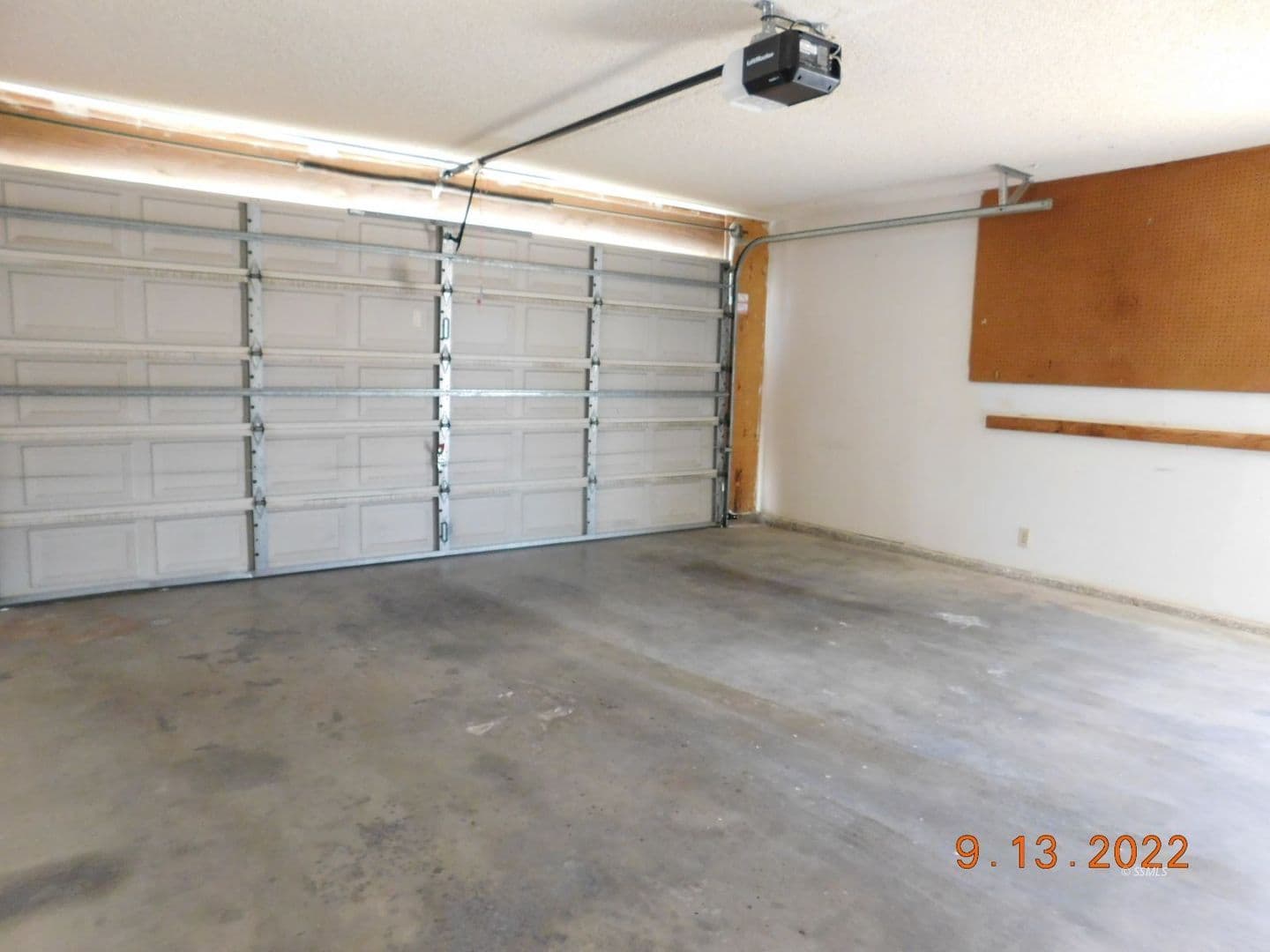 Ridgecrest House: 330 E Wilson Ave