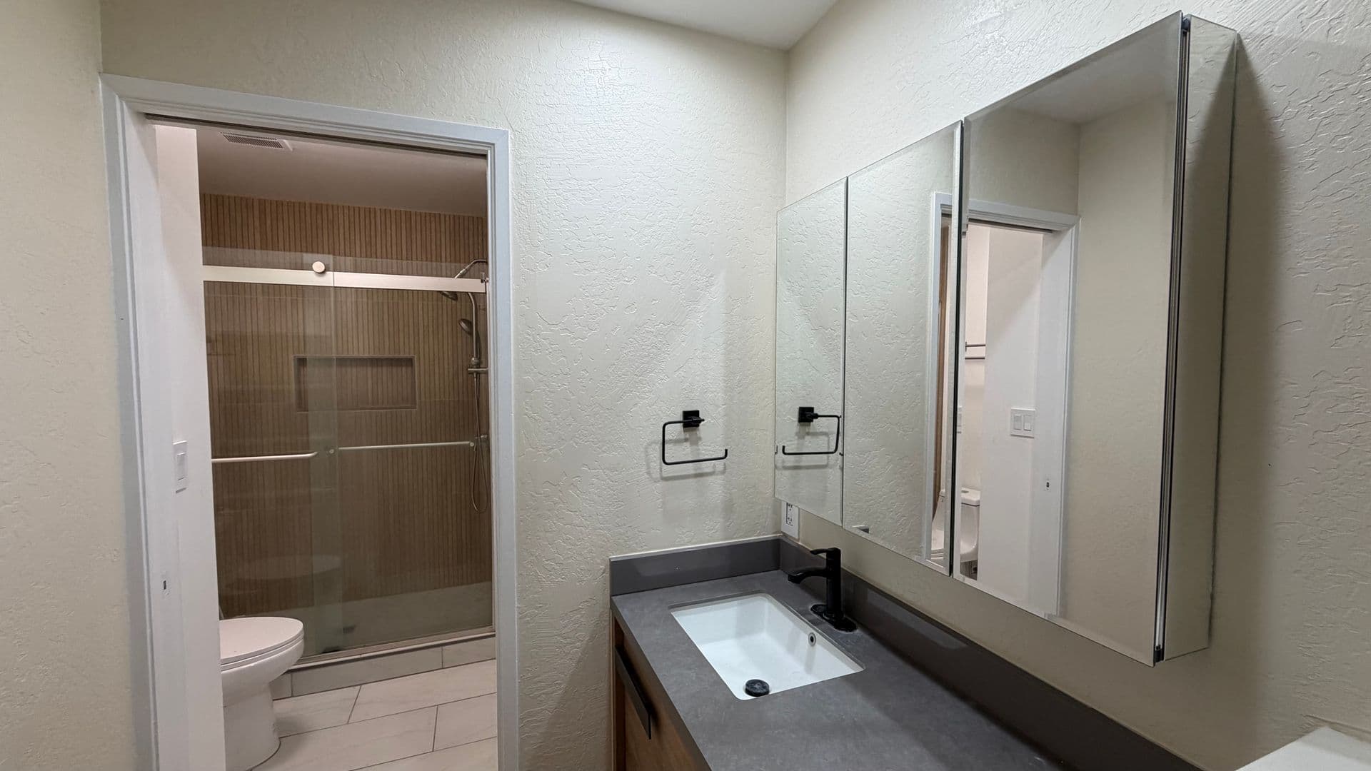 Ridgecrest House: 624 W Felspar Ave