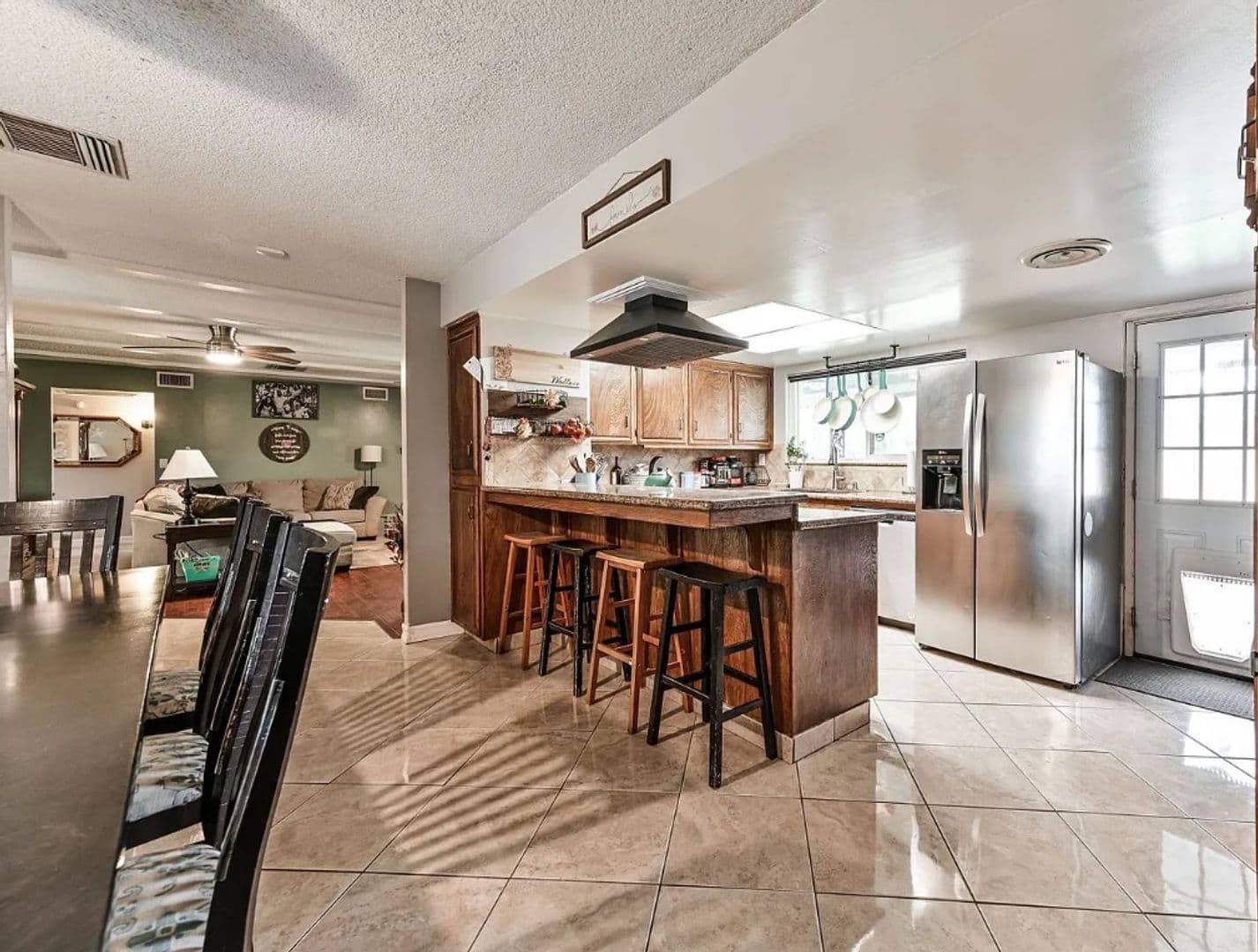 Ridgecrest House: 218 S Primrose Street