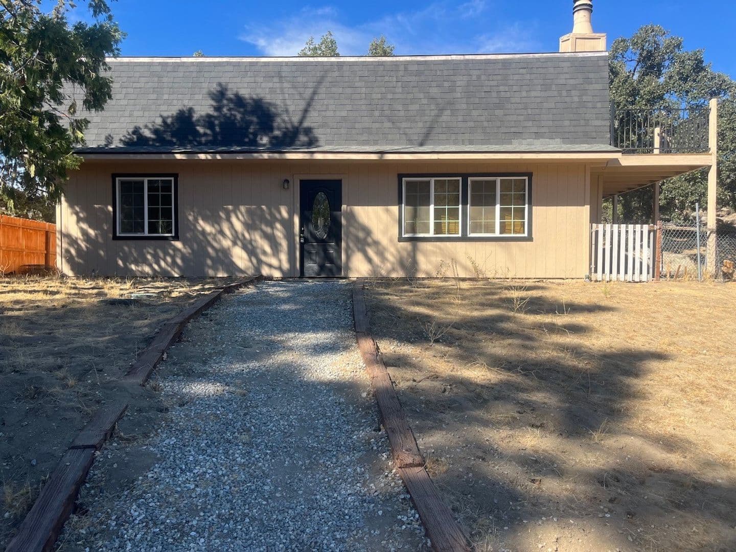 Tehachapi House: 26521 Brian Pl