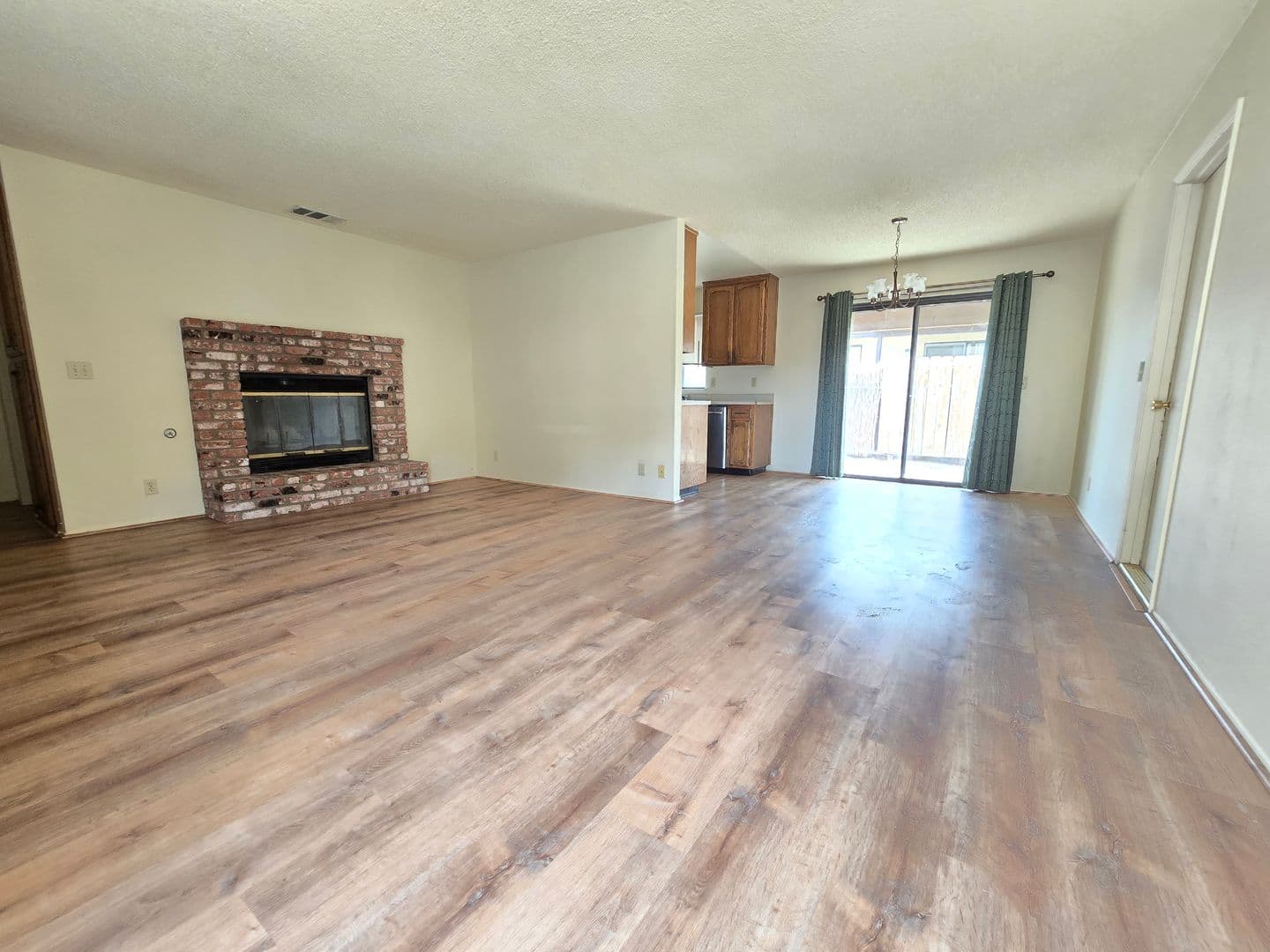 Ridgecrest House: 1009 W Alene Ave Unit #C
