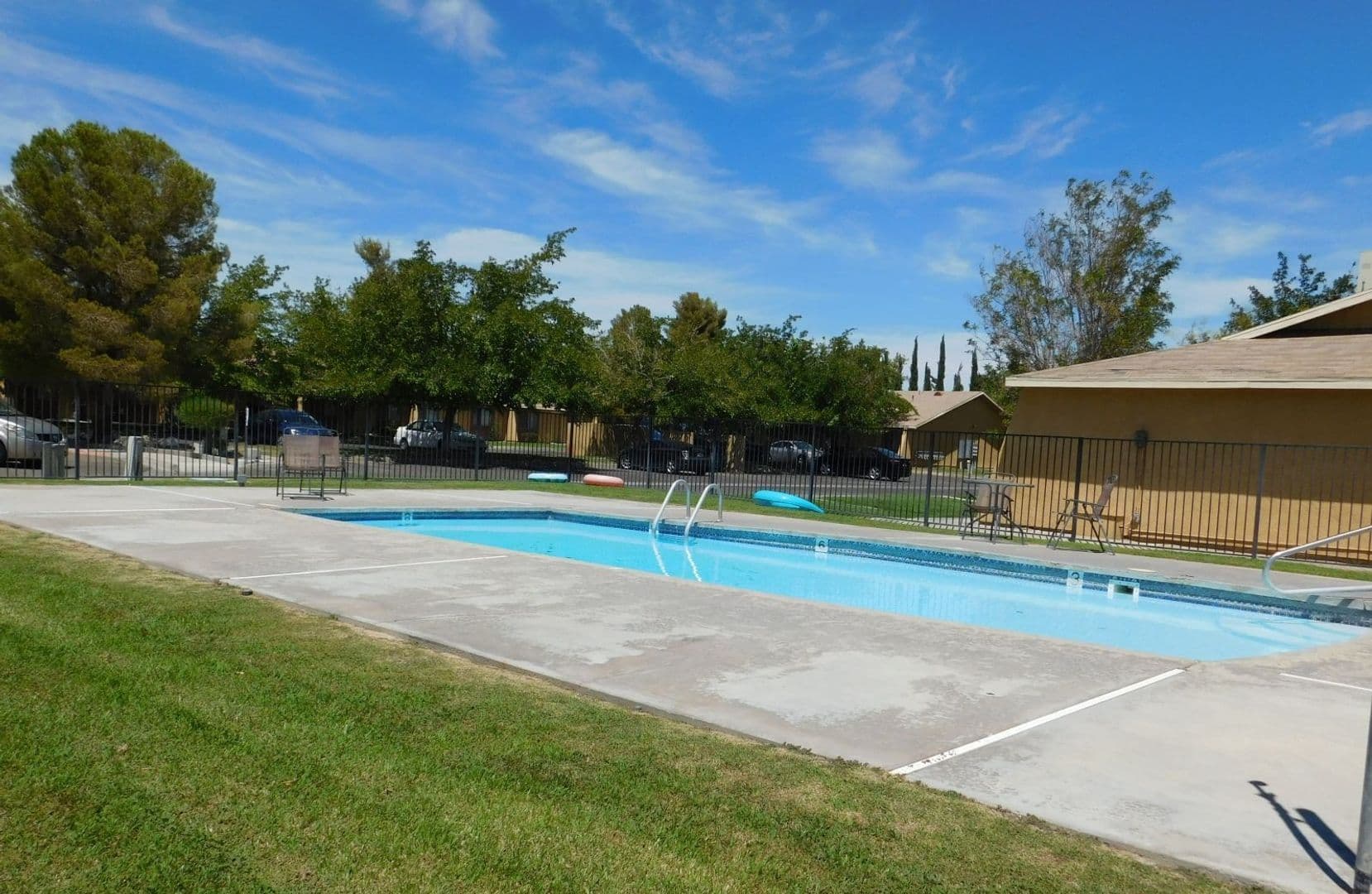 Ridgecrest Apartment: 405 Rick Ct