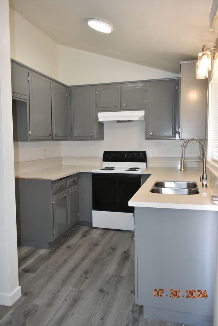 California City House: 7407 Xavier Avenue