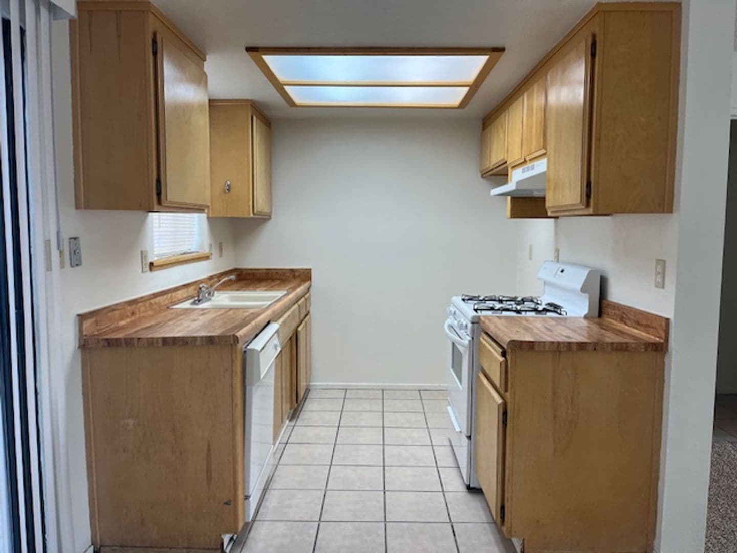 Tehachapi Apartment: 21204 Madre Street