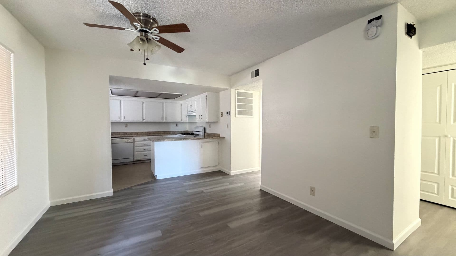 Ridgecrest Apartment: 141 W Upjohn Ave-100's