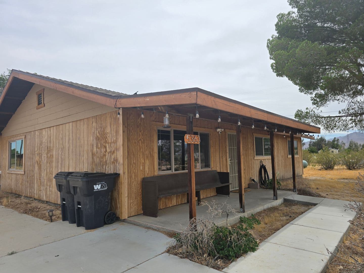 Ridgecrest Apartment: 5363 Weiman Ave