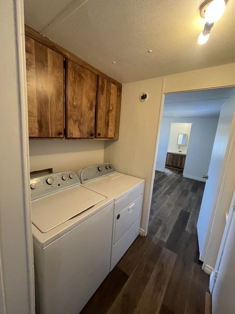 Mojave House: 10348 Lone Butte Rd