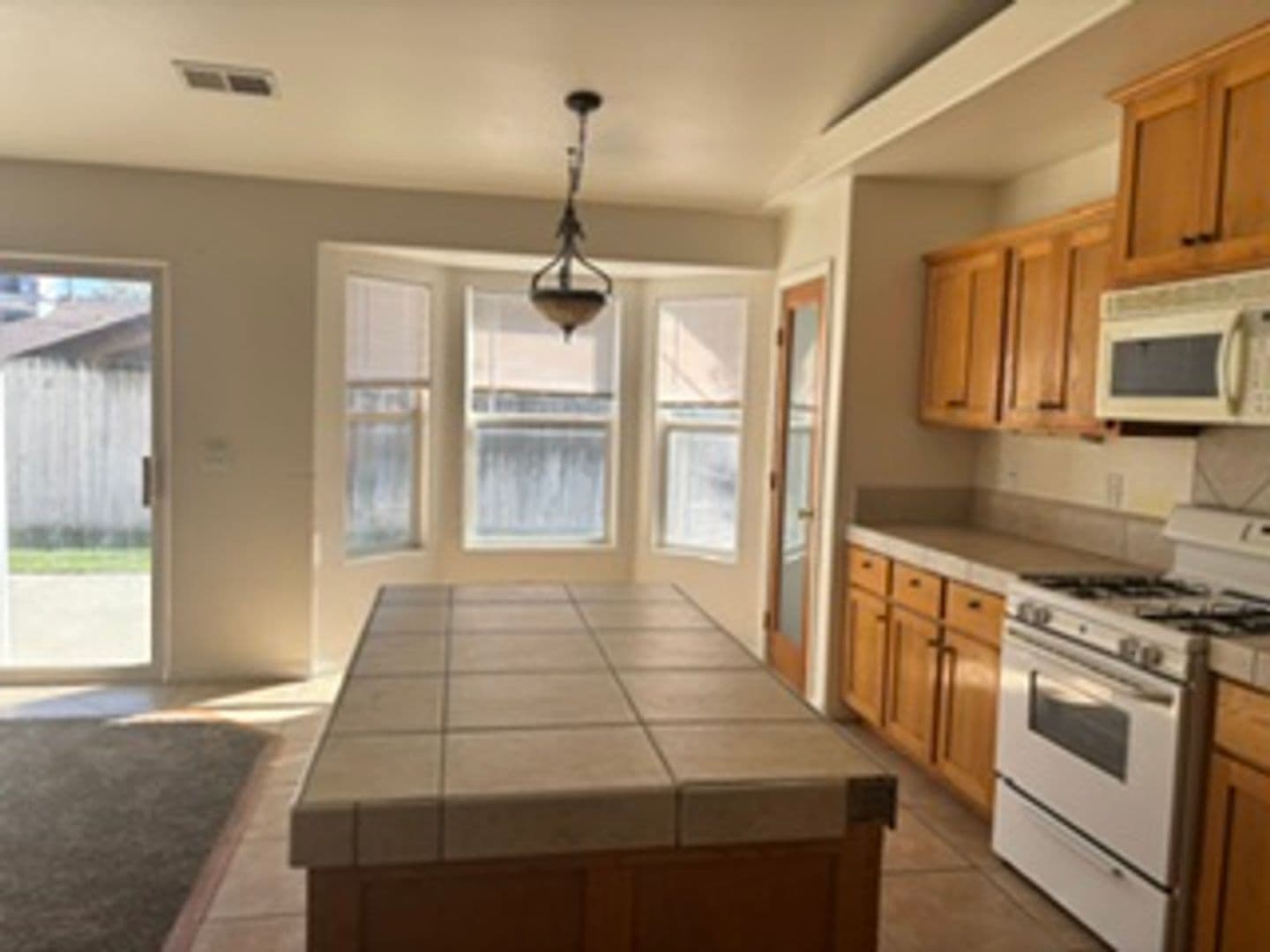 Tehachapi House: 818 Elm Steet