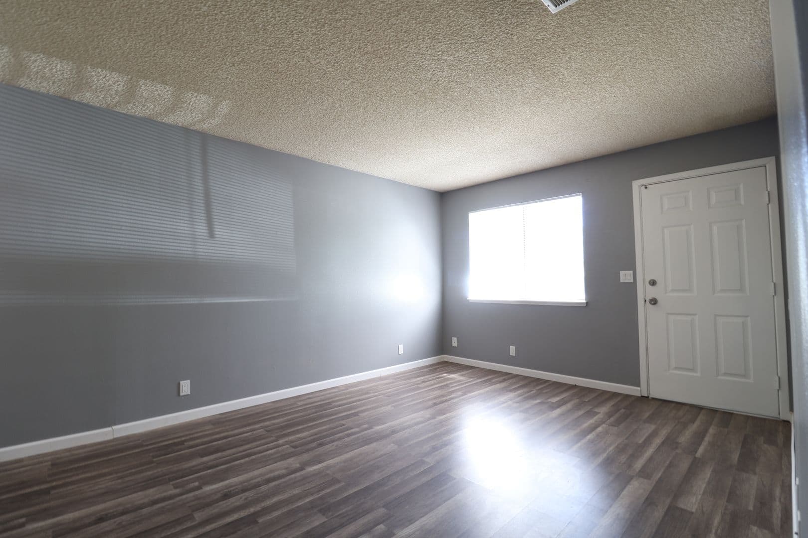 Ridgecrest Apartment: 405 Rick Ct