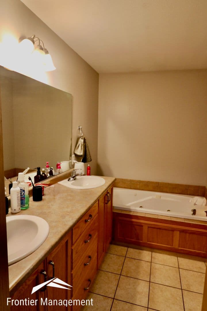 Manhattan Apartment: 605/607 Walters